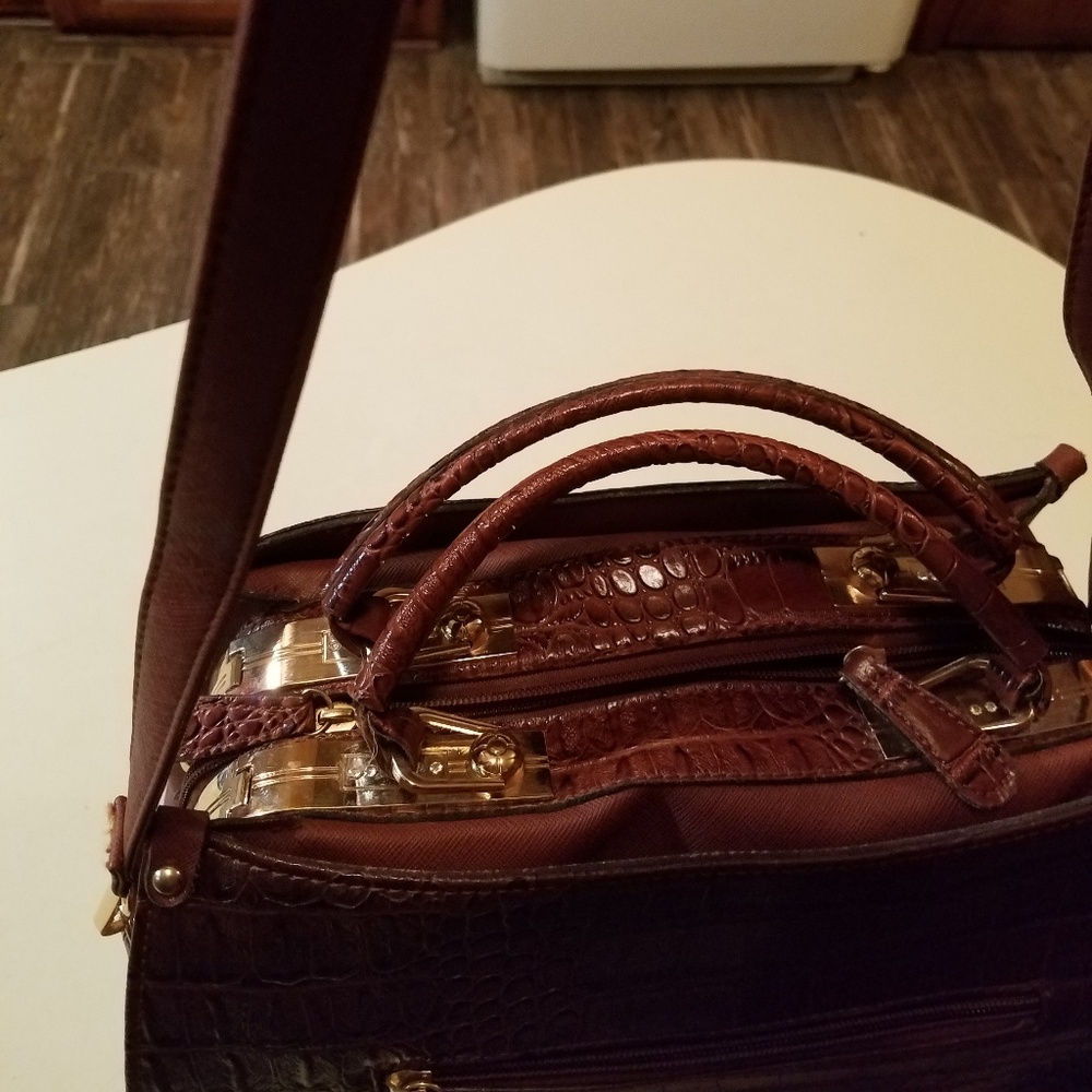 Purse - Picture 3 of 4